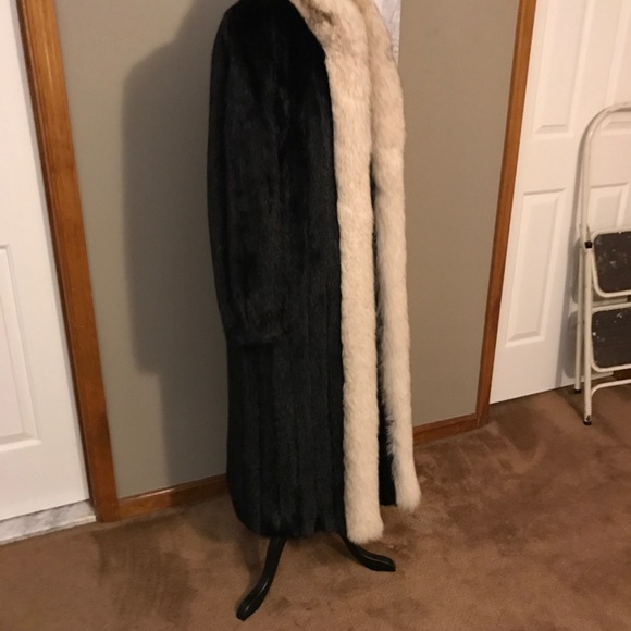 Full length mink coat - Picture 3 of 5
